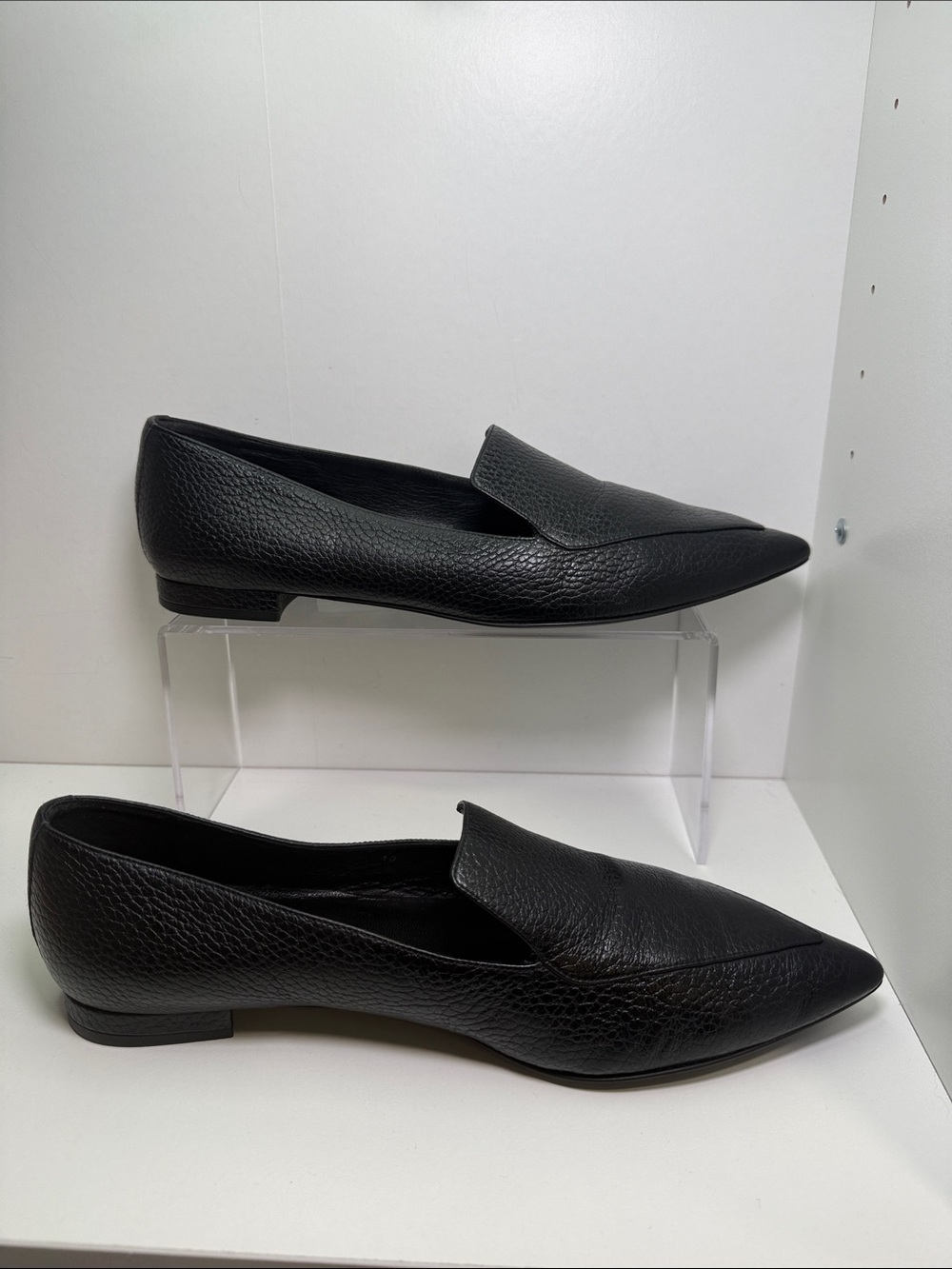 Classic Black Leather Pointed-Toe Flats size 10 - Picture 2 of 11